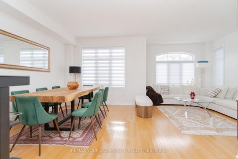 Photo 10 at 12 Globemaster Lane, Oak Ridges, Richmond Hill