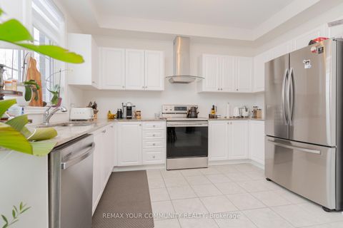 Photo 15 at 12 Globemaster Lane, Oak Ridges, Richmond Hill