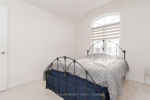 Photo 25 at 12 Globemaster Lane, Oak Ridges, Richmond Hill