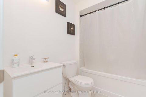 Photo 28 at 12 Globemaster Lane, Oak Ridges, Richmond Hill