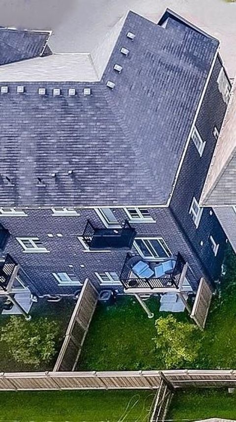 Photo 43 at 12 Globemaster Lane, Oak Ridges, Richmond Hill