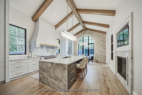 Photo 12 at 9 Sandpiper Court, Donalda, Toronto