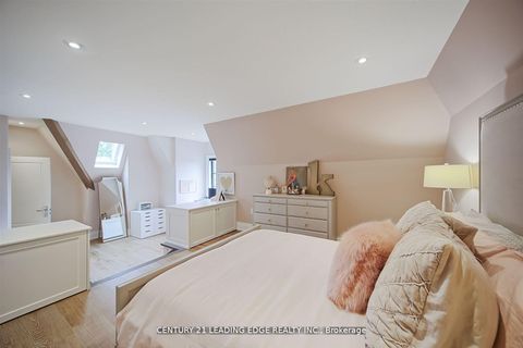 Photo 33 at 9 Sandpiper Court, Donalda, Toronto