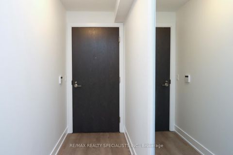 Photo 7 at 526 - 9 Mabelle Avenue, City Centre West, Toronto