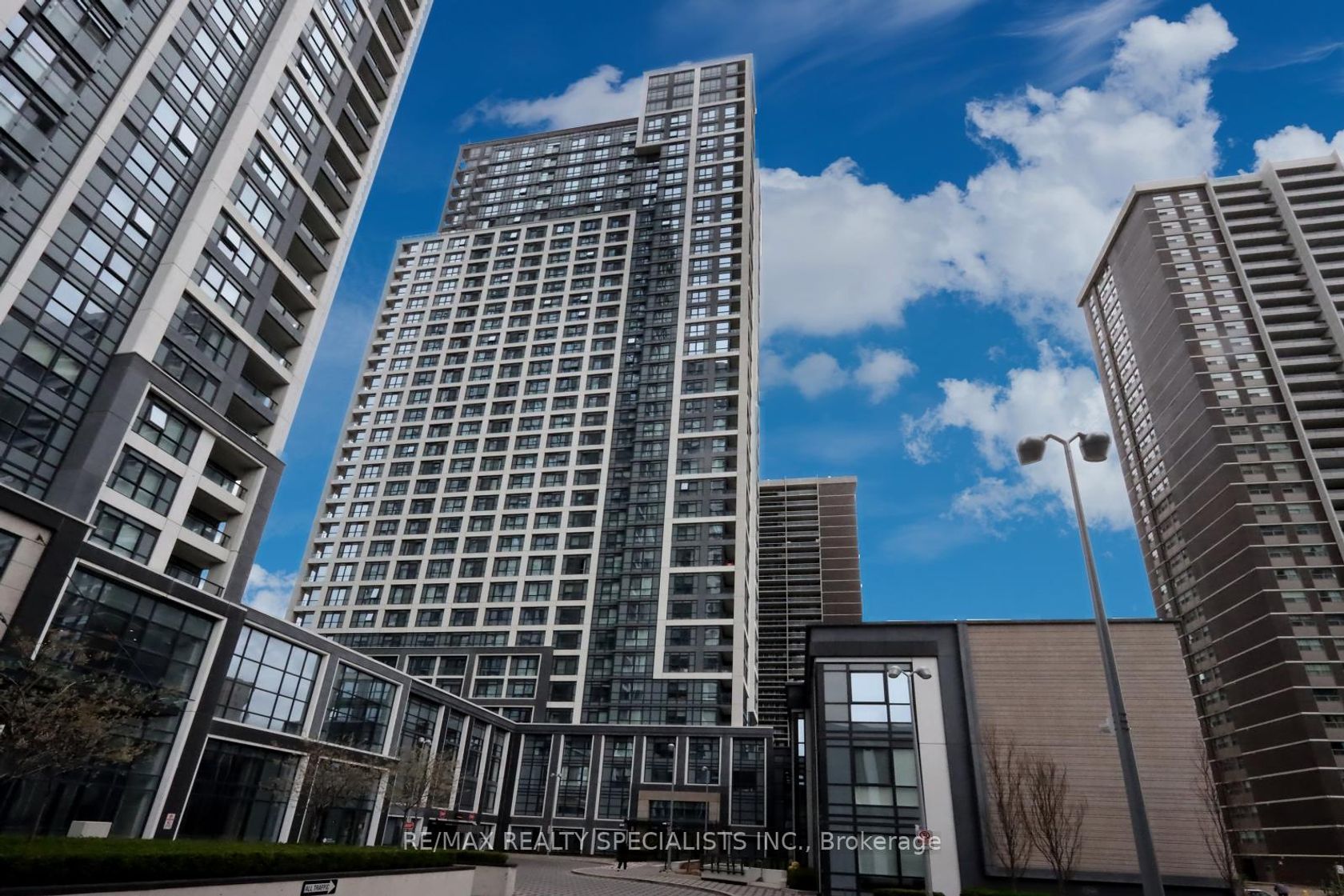 526 - 9 Mabelle Avenue, City Centre West, Toronto photo number 2