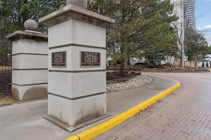 Photo 1 at 2704 - 3650 Kaneff Crescent, Mississauga Valleys, Mississauga