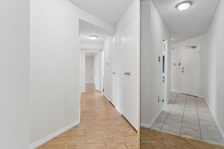 Photo 22 at 2704 - 3650 Kaneff Crescent, Mississauga Valleys, Mississauga