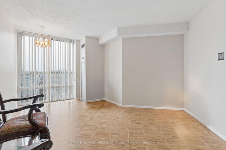 Photo 24 at 2704 - 3650 Kaneff Crescent, Mississauga Valleys, Mississauga