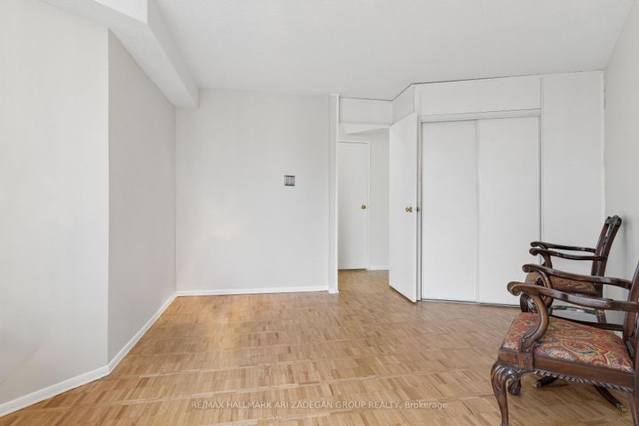 Photo 25 at 2704 - 3650 Kaneff Crescent, Mississauga Valleys, Mississauga