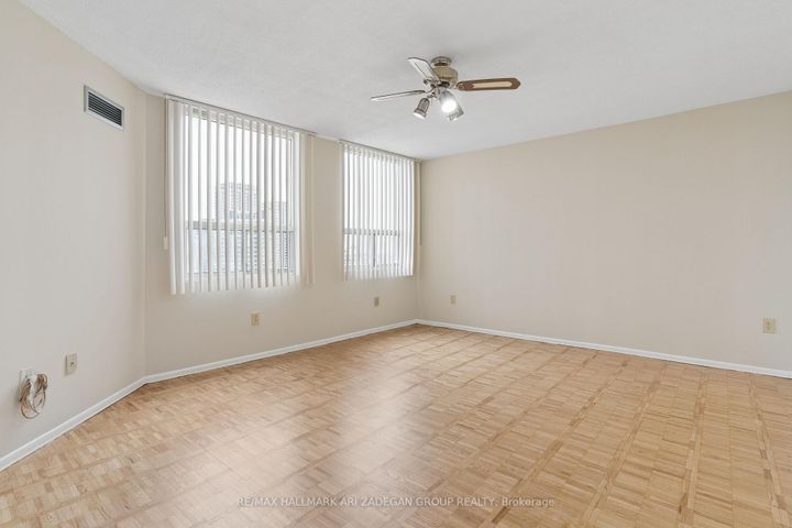 Photo 27 at 2704 - 3650 Kaneff Crescent, Mississauga Valleys, Mississauga