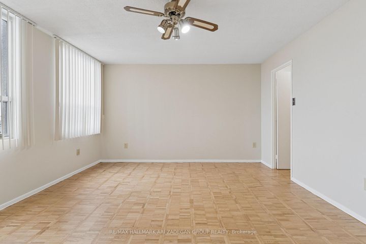 Photo 28 at 2704 - 3650 Kaneff Crescent, Mississauga Valleys, Mississauga