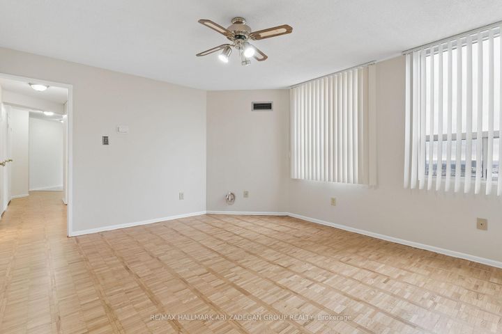 Photo 32 at 2704 - 3650 Kaneff Crescent, Mississauga Valleys, Mississauga