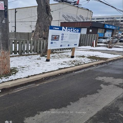 Photo 2 at 11 Centre Street, Scarborough Village, Toronto