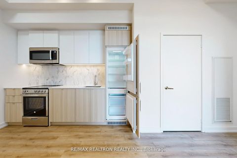 Photo 12 at 301 - 500 Dupont Street, Annex, Toronto