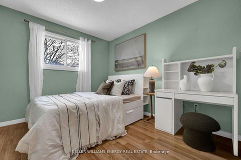 Photo 12 at 848 Copperfield Drive, Eastdale, Oshawa