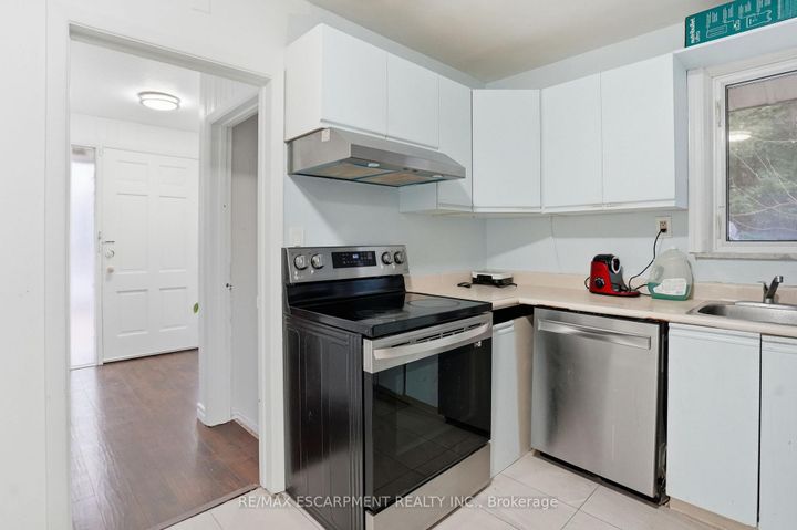 Photo 13 at 1643 Glenburnie Road, Mineola, Mississauga