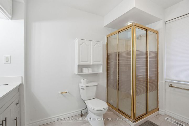 Photo 16 at 1643 Glenburnie Road, Mineola, Mississauga