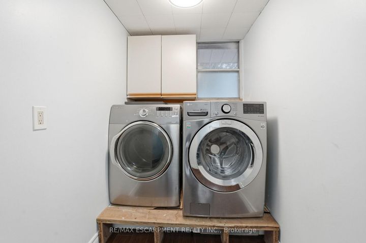 Photo 18 at 1643 Glenburnie Road, Mineola, Mississauga