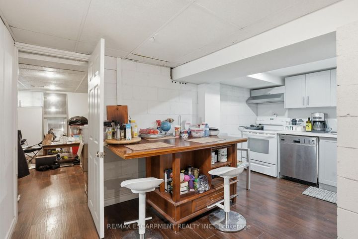 Photo 21 at 1643 Glenburnie Road, Mineola, Mississauga