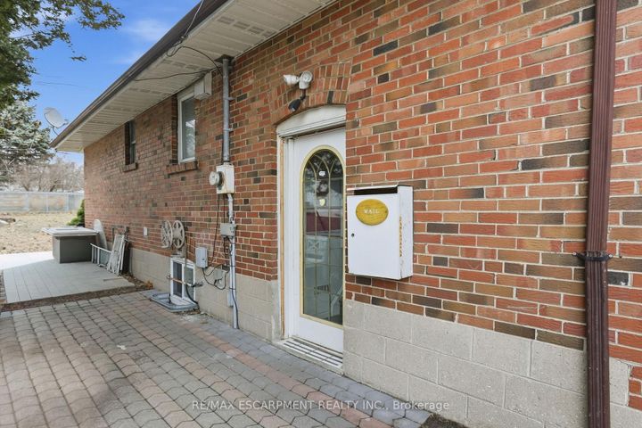 Photo 27 at 1643 Glenburnie Road, Mineola, Mississauga