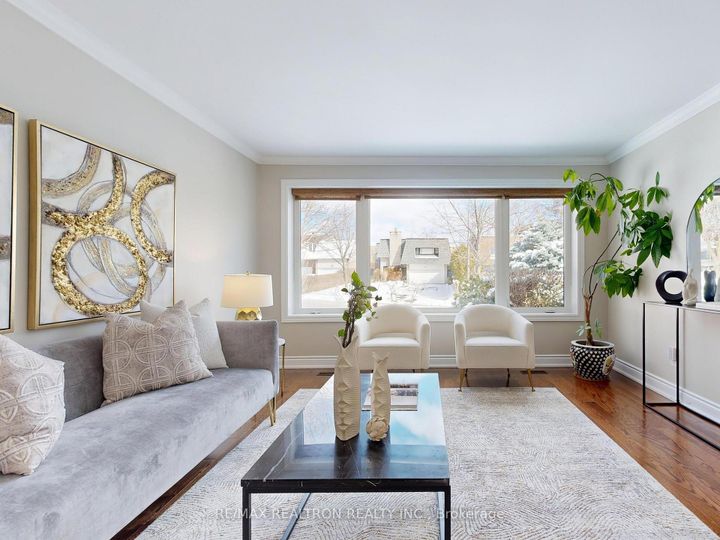 Photo 2 at 12 Hester Court, Royal Orchard, Markham