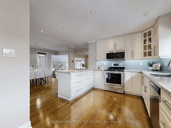 Photo 9 at 12 Hester Court, Royal Orchard, Markham