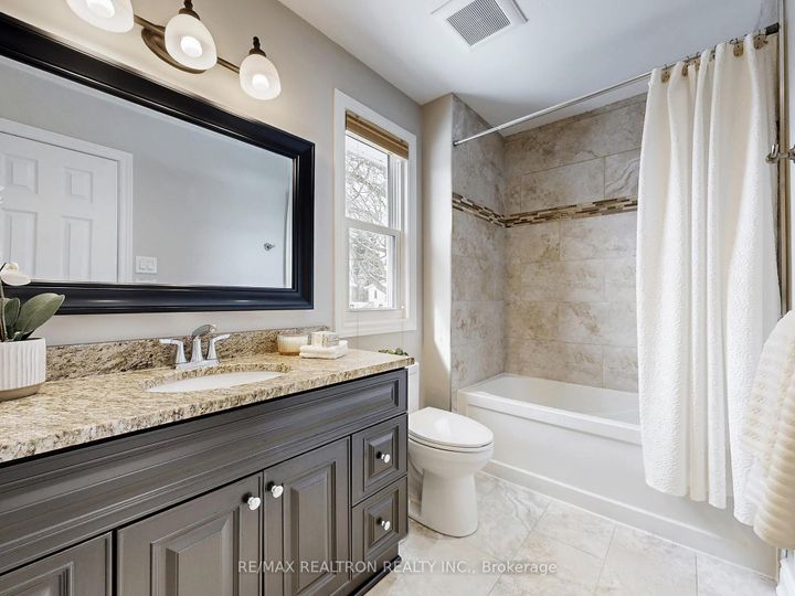 Photo 18 at 12 Hester Court, Royal Orchard, Markham