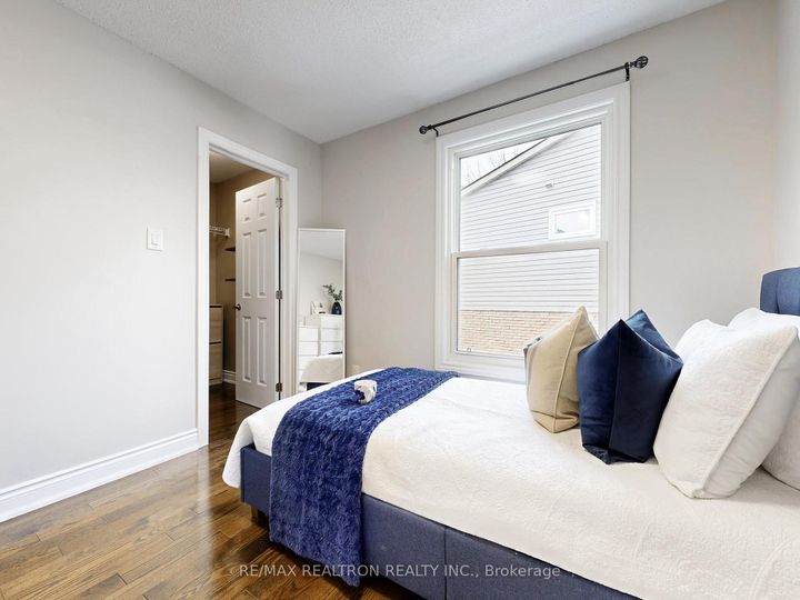 Photo 22 at 12 Hester Court, Royal Orchard, Markham