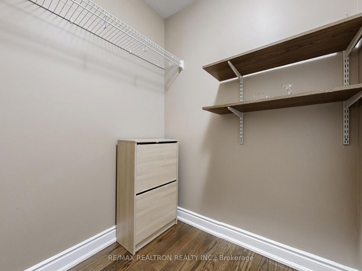 Photo 23 at 12 Hester Court, Royal Orchard, Markham