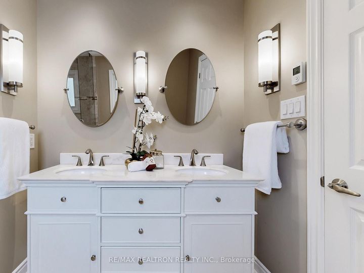 Photo 30 at 12 Hester Court, Royal Orchard, Markham