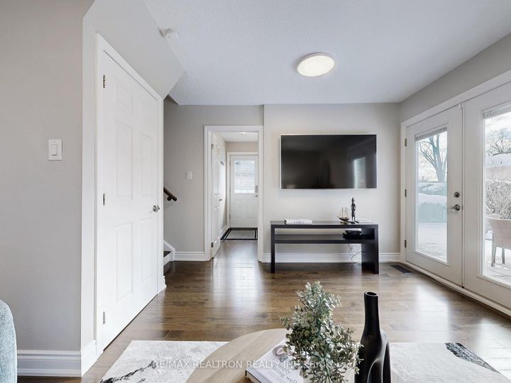 Photo 37 at 12 Hester Court, Royal Orchard, Markham