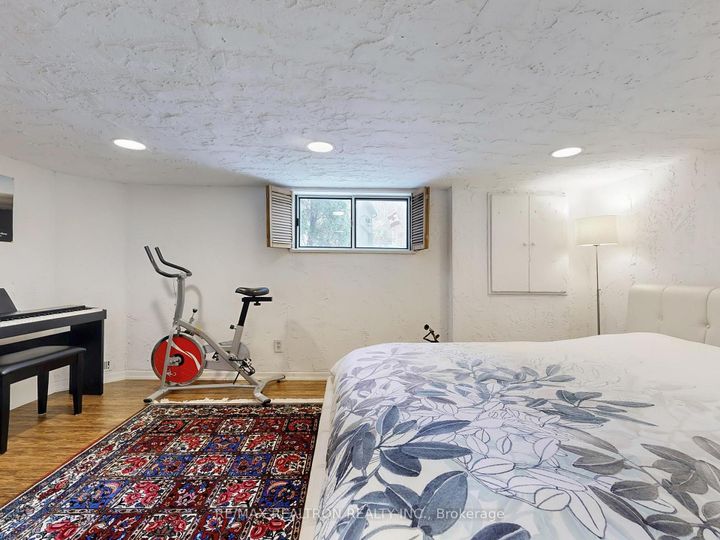 Photo 43 at 12 Hester Court, Royal Orchard, Markham