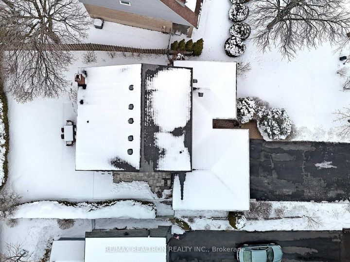 Photo 49 at 12 Hester Court, Royal Orchard, Markham