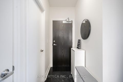 Photo 2 at 516 - 17 Kenaston Gardens, Bayview Village, Toronto