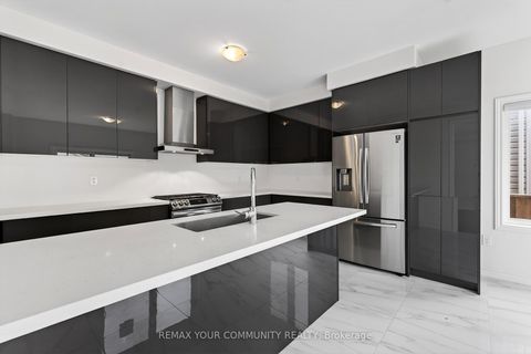 Photo 1 at 5 Valleo Street, Keswick North, Georgina