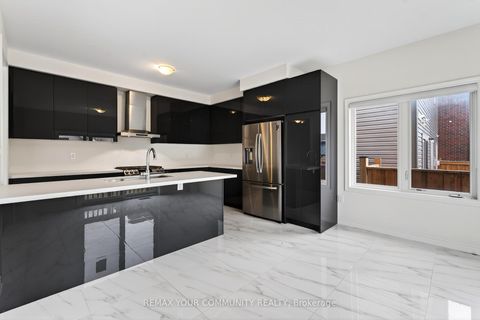 Photo 2 at 5 Valleo Street, Keswick North, Georgina