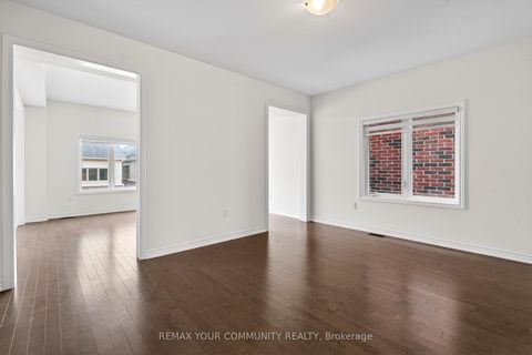 Photo 8 at 5 Valleo Street, Keswick North, Georgina