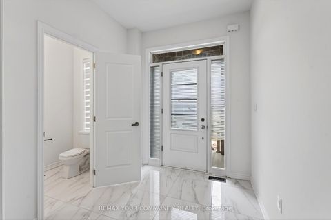 Photo 11 at 5 Valleo Street, Keswick North, Georgina