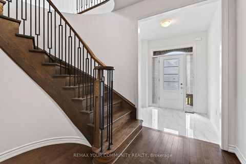 Photo 16 at 5 Valleo Street, Keswick North, Georgina