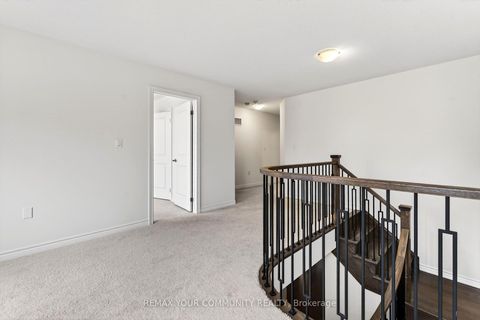 Photo 18 at 5 Valleo Street, Keswick North, Georgina