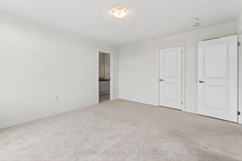 Photo 20 at 5 Valleo Street, Keswick North, Georgina