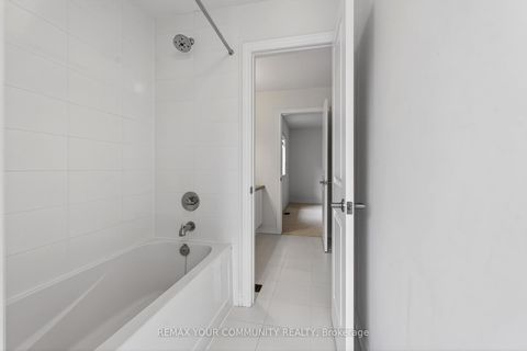 Photo 21 at 5 Valleo Street, Keswick North, Georgina