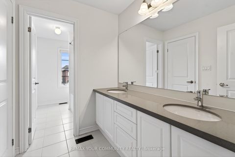 Photo 22 at 5 Valleo Street, Keswick North, Georgina