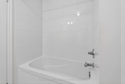 Photo 26 at 5 Valleo Street, Keswick North, Georgina