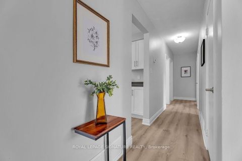 Photo 3 at 47 Aurora Heights Drive, Aurora Heights, Aurora