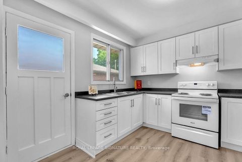 Photo 10 at 47 Aurora Heights Drive, Aurora Heights, Aurora