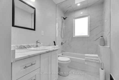 Photo 12 at 47 Aurora Heights Drive, Aurora Heights, Aurora