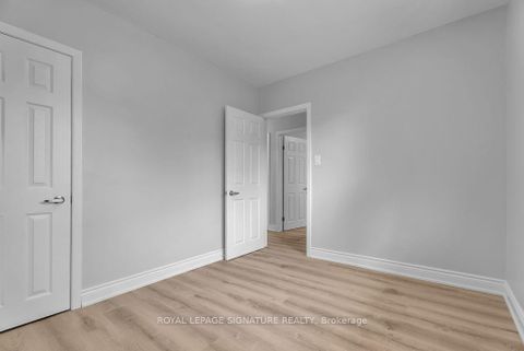 Photo 13 at 47 Aurora Heights Drive, Aurora Heights, Aurora