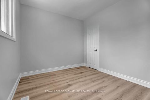 Photo 18 at 47 Aurora Heights Drive, Aurora Heights, Aurora