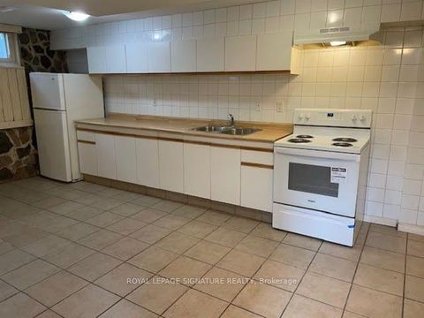 Photo 27 at 47 Aurora Heights Drive, Aurora Heights, Aurora